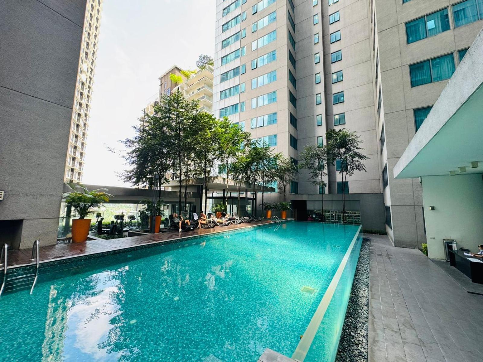 Summer Suites Klcc By Homestay Kuala Lumpur Exterior foto