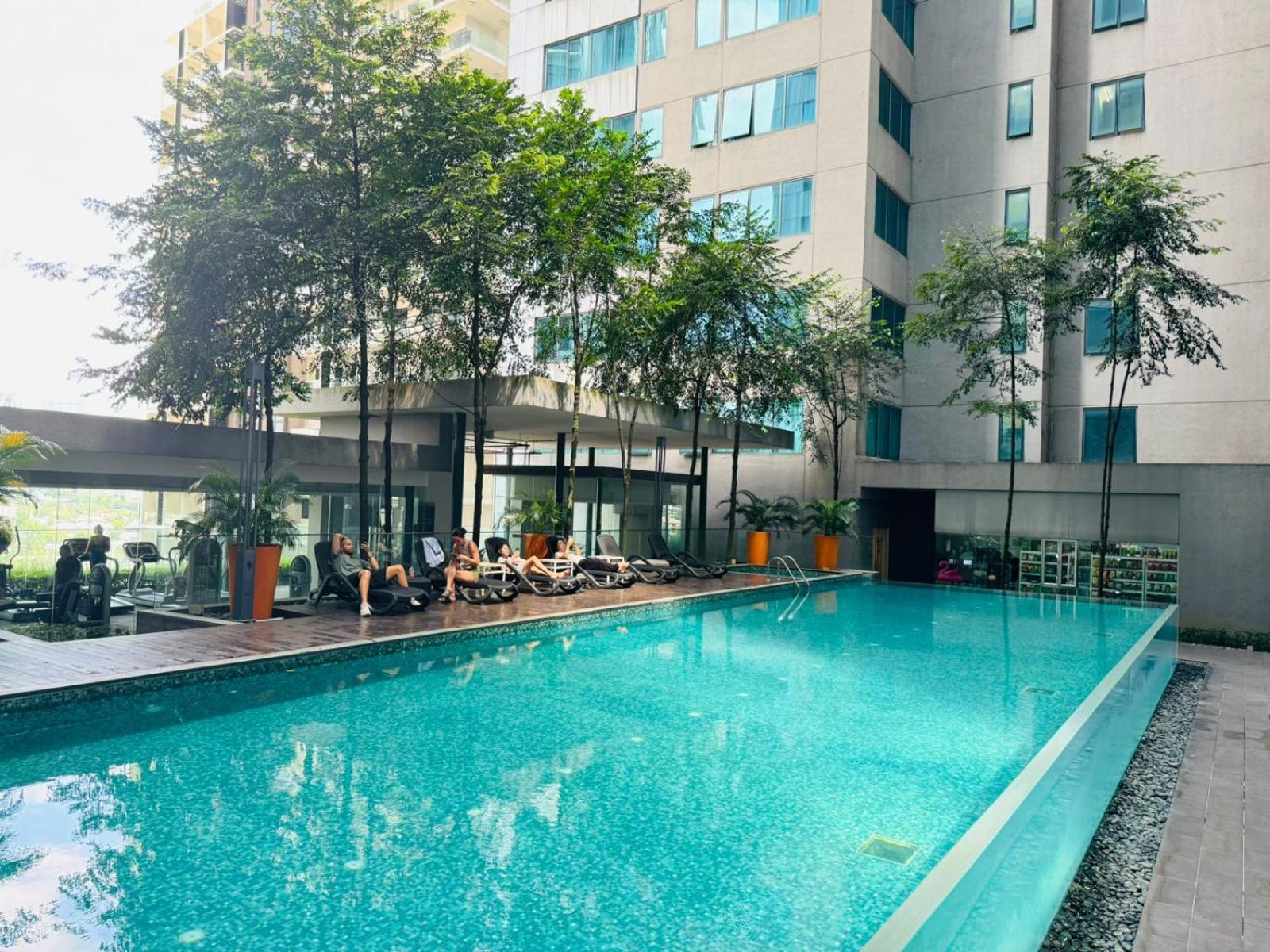 Summer Suites Klcc By Homestay Kuala Lumpur Exterior foto
