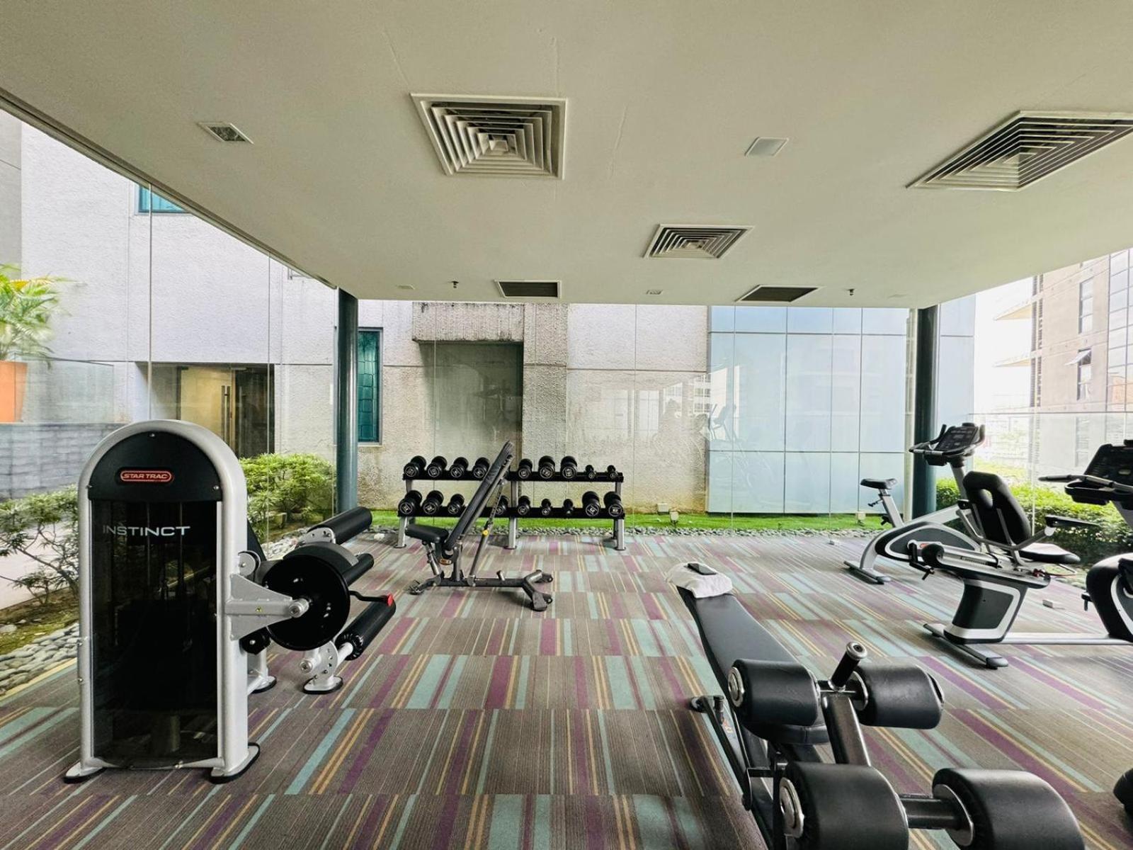 Summer Suites Klcc By Homestay Kuala Lumpur Exterior foto