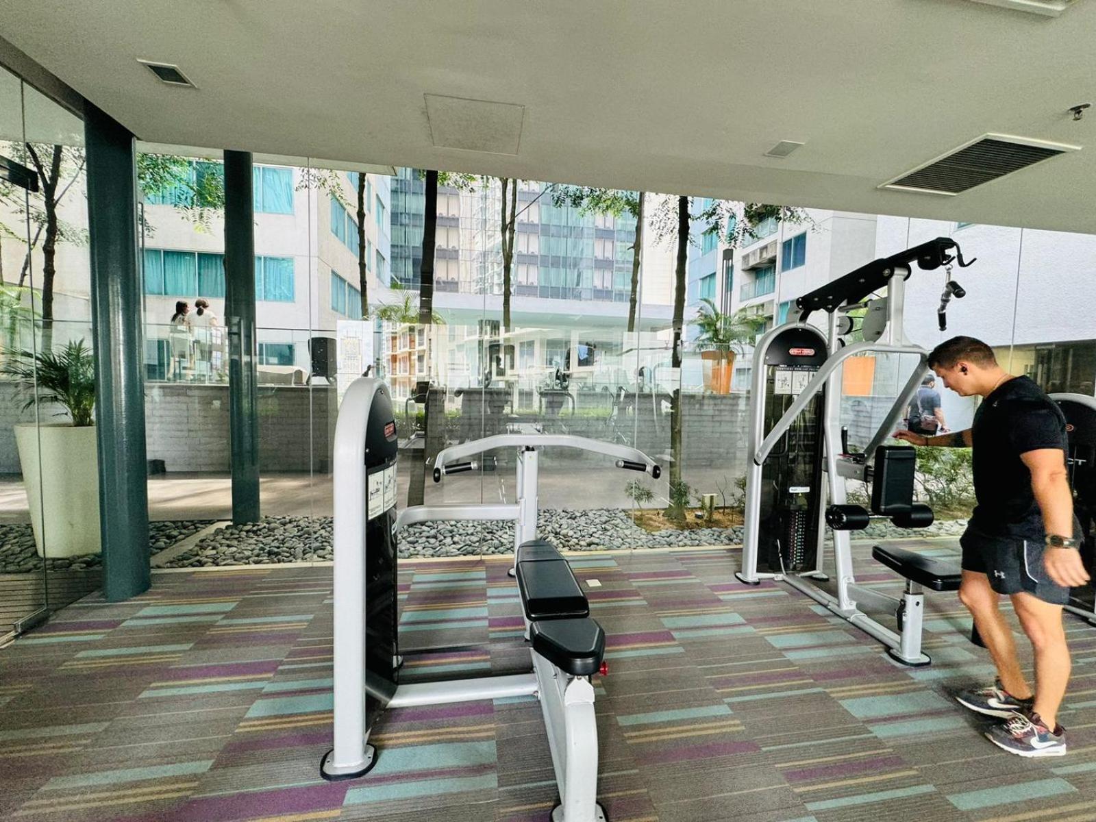 Summer Suites Klcc By Homestay Kuala Lumpur Exterior foto